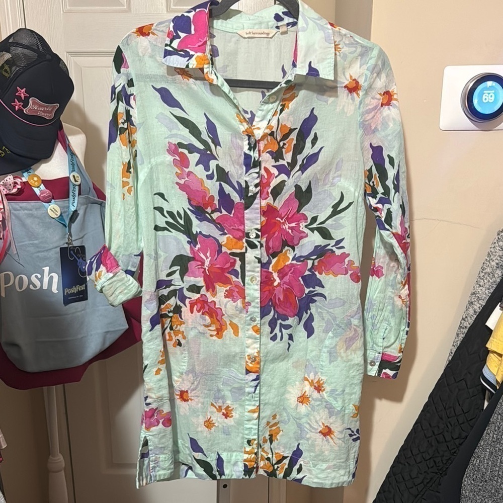 Soft Surroundings blue floral 3/4 sleeve tunic - Picture 7 of 7